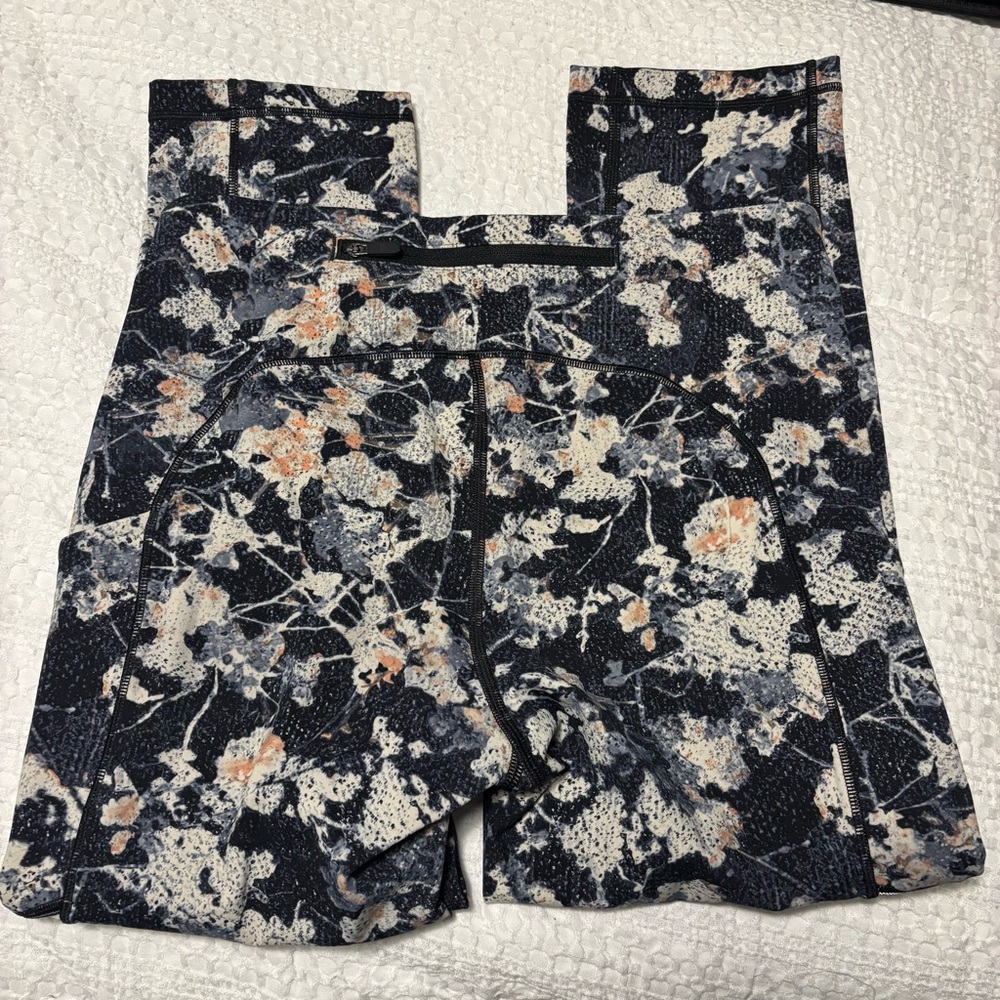 Lululemon Speed up crop, 21”